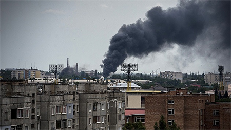 Artillería del Ejército ucraniano alcanza zonas residenciales en Lugansk